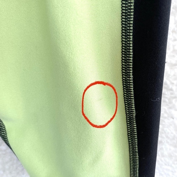 Under Armor compression heatgear leggings - Picture 5 of 6